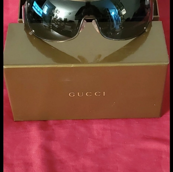 🥳HP🥳Gucci Women's Sunglasses Authentic - Picture 7 of 10